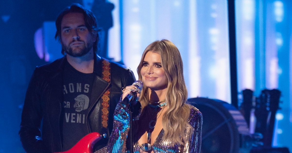 Jessica Simpson Admits She Wouldn’t Have ‘Kept My Composure’ Without Guitarist on ‘American Idol’