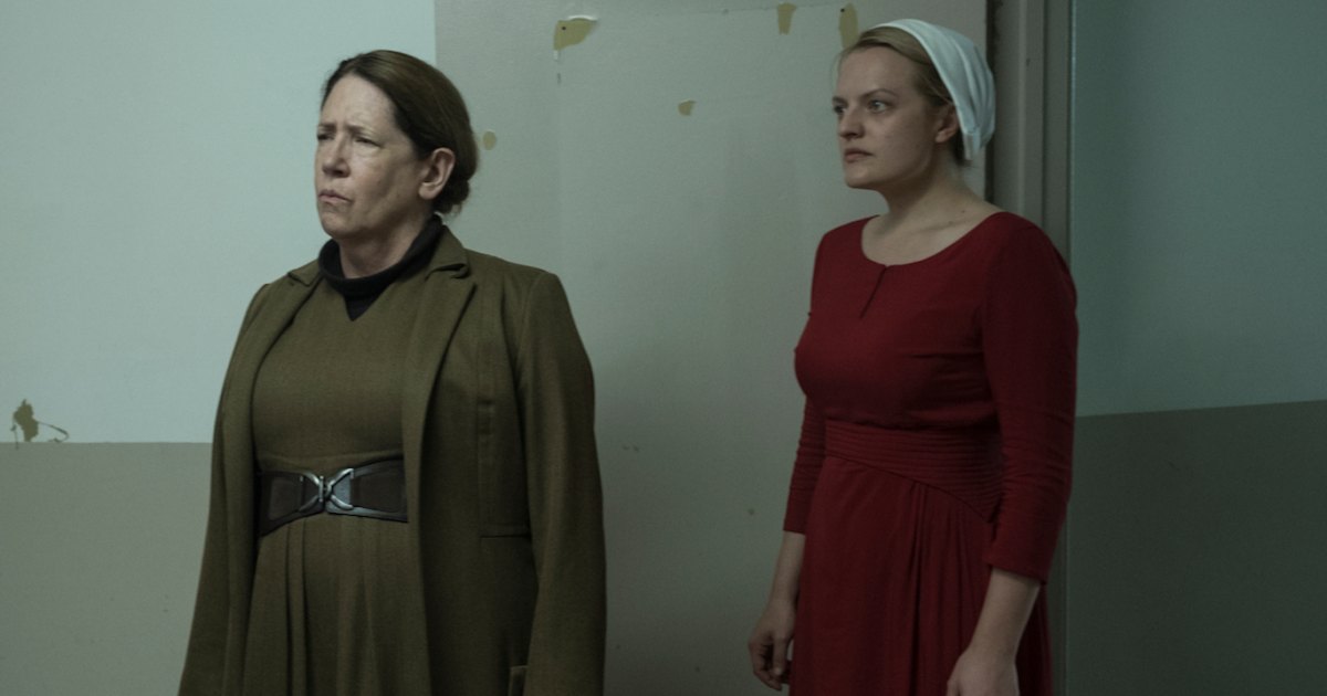 In what ways did the series finale of ‘The Handmaid’s Tale’ lay the groundwork for Aunt Lydia’s story in the spinoff ‘The Testaments