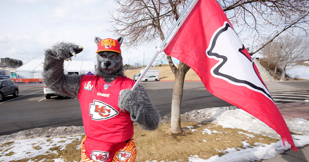Kansas City Chiefs enthusiast “ChiefsAholic” receives 32-year sentence in Oklahoma for bank heist.