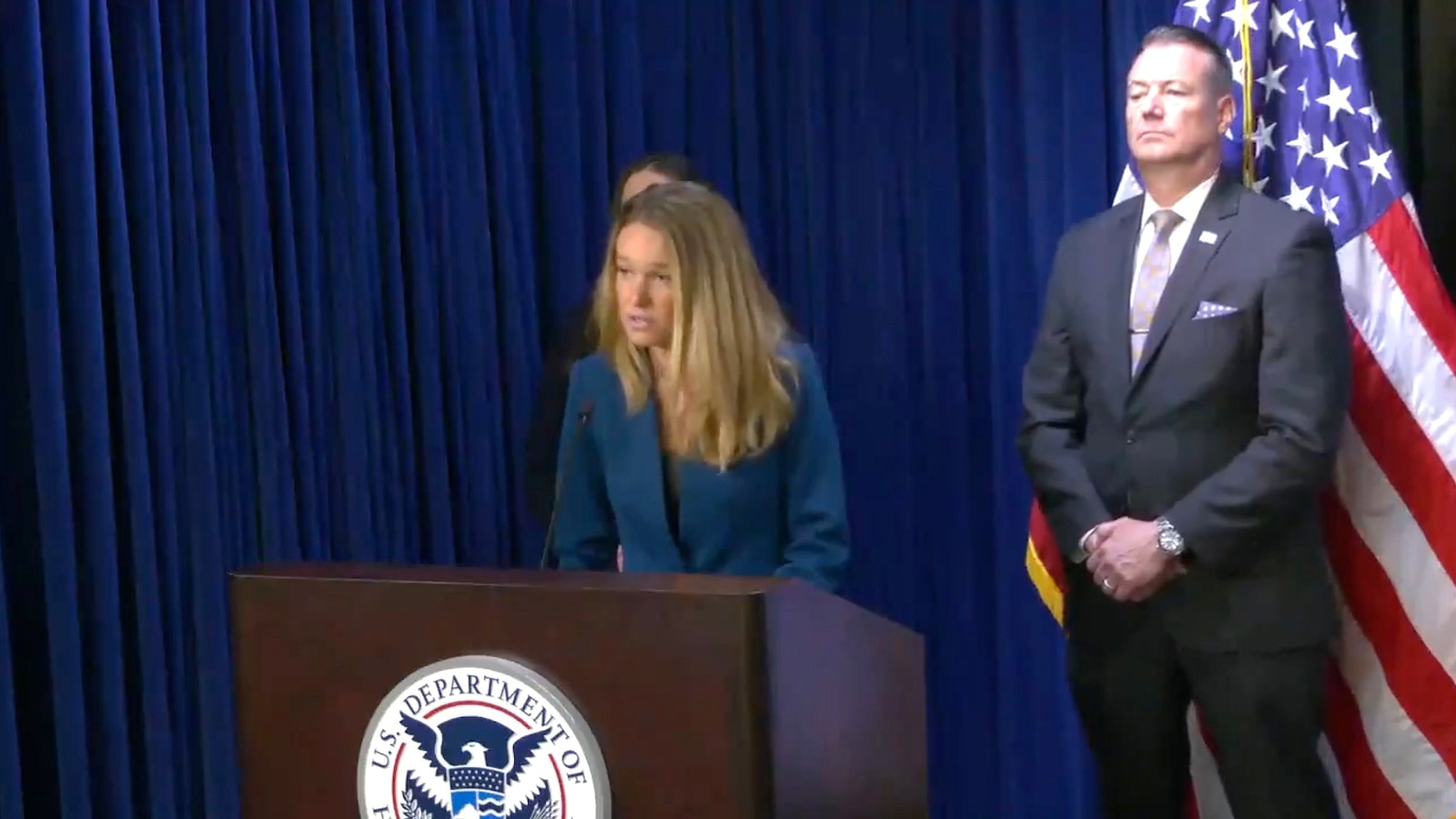 Officials Confirm Deportation Flight Sends 8 Migrants to South Sudan