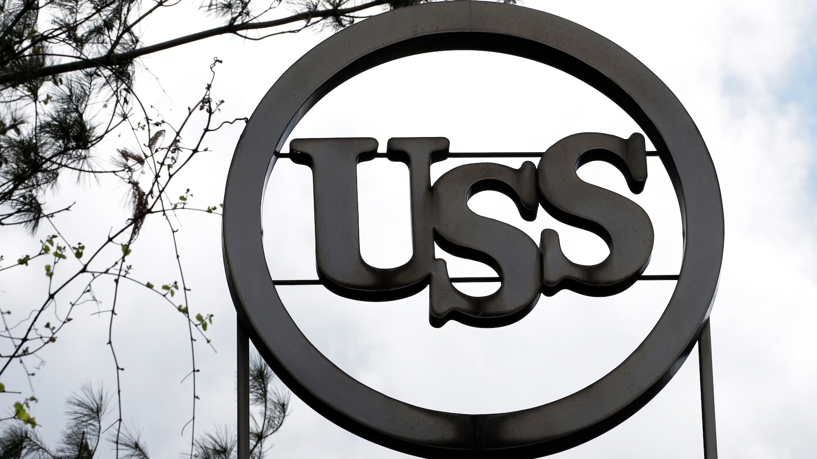 Trump to Honor the Collaboration Between US Steel and Nippon Steel, a Merger He Previously Opposed
